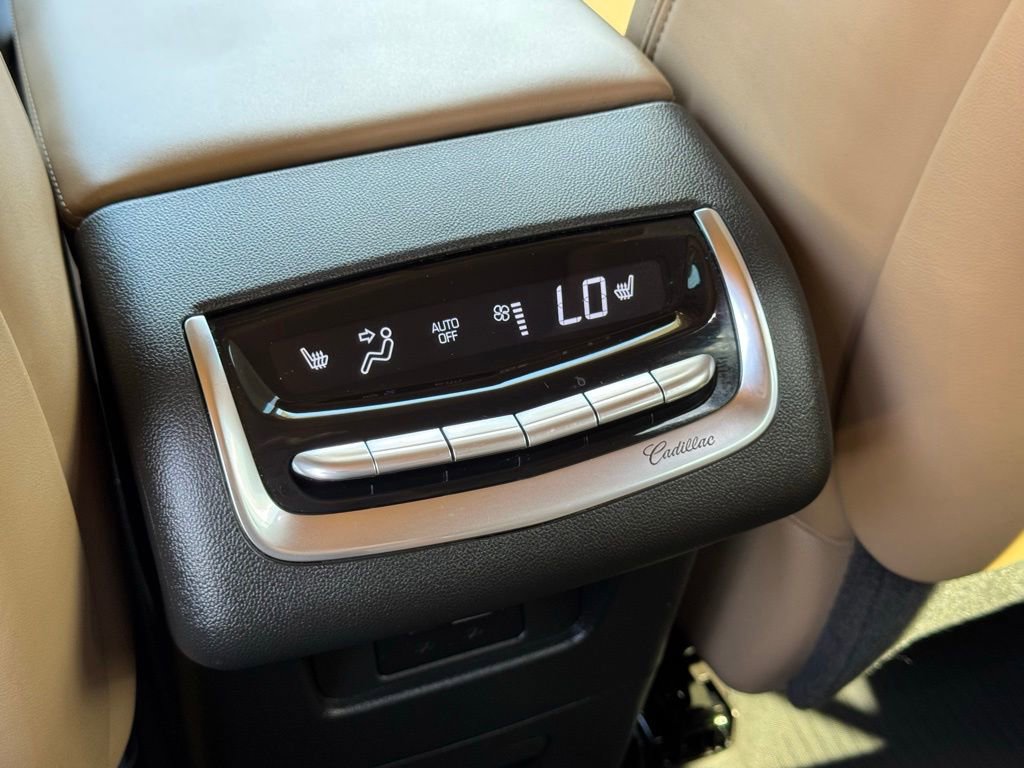 Used 2024 Cadillac XT6 Premium Luxury w/ Platinum Package FWD image 19