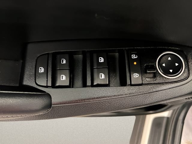 Used 2025 Kia Seltos S FWD image 15