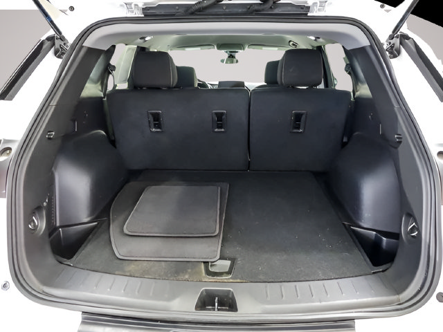 Used 2025 Chevrolet Blazer LT FWD image 22
