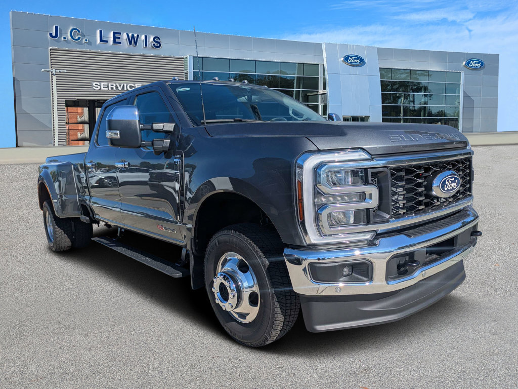 New 2027 Ford F350 Lariat w/ Lariat Ultimate Package