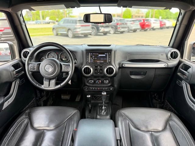 Used 2018 Jeep Wrangler Unlimited Sahara AWD/4WD image 2