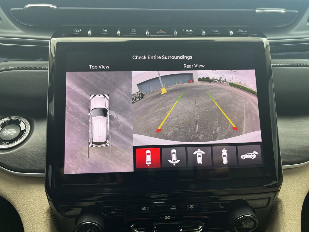 Used 2022 Jeep Grand Cherokee Limited w/ Luxury Tech Group II image 24