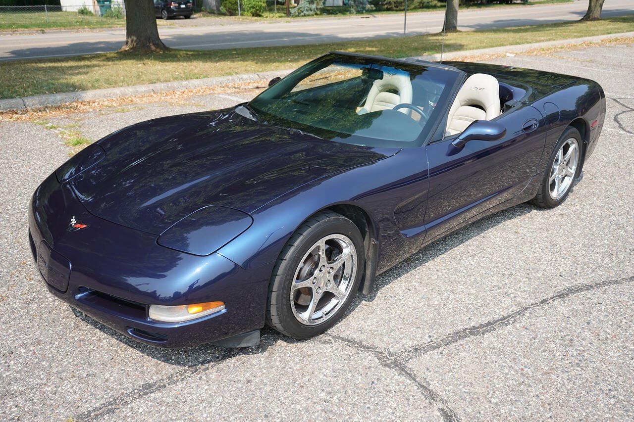 Used 2000 Chevrolet Corvette Convertible RWD image 8