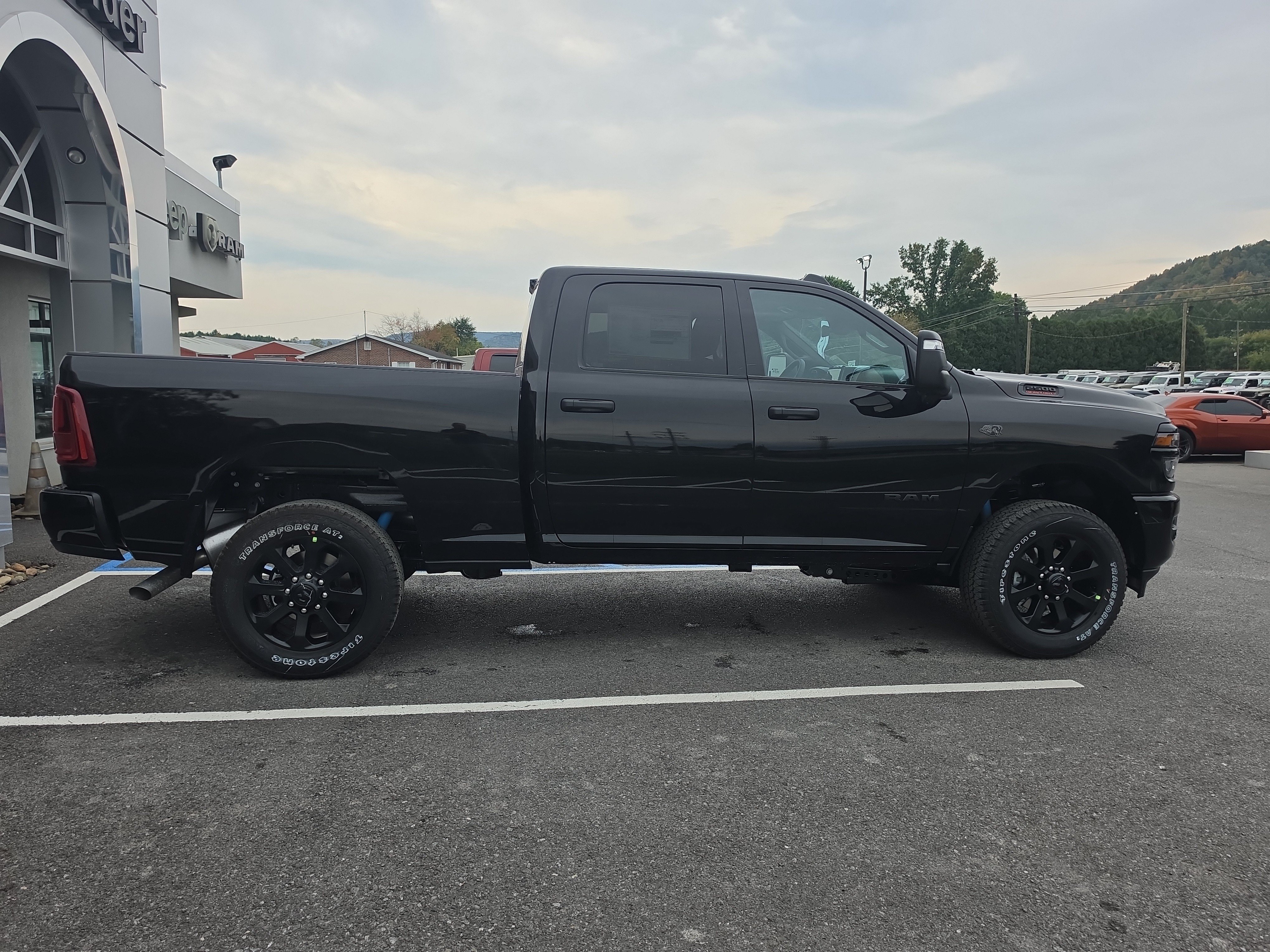 New 2027 RAM 2500 Big Horn AWD/4WD image 2