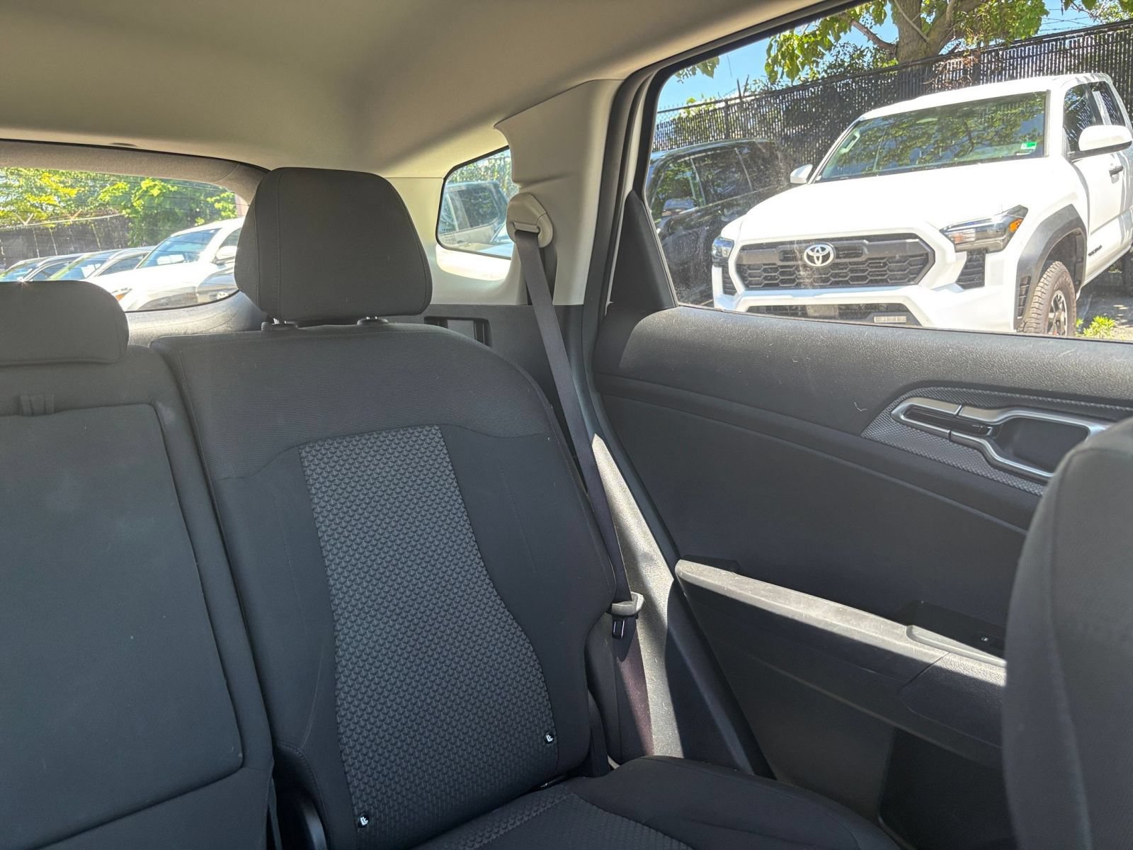 Used 2024 Kia Sportage LX FWD image 32