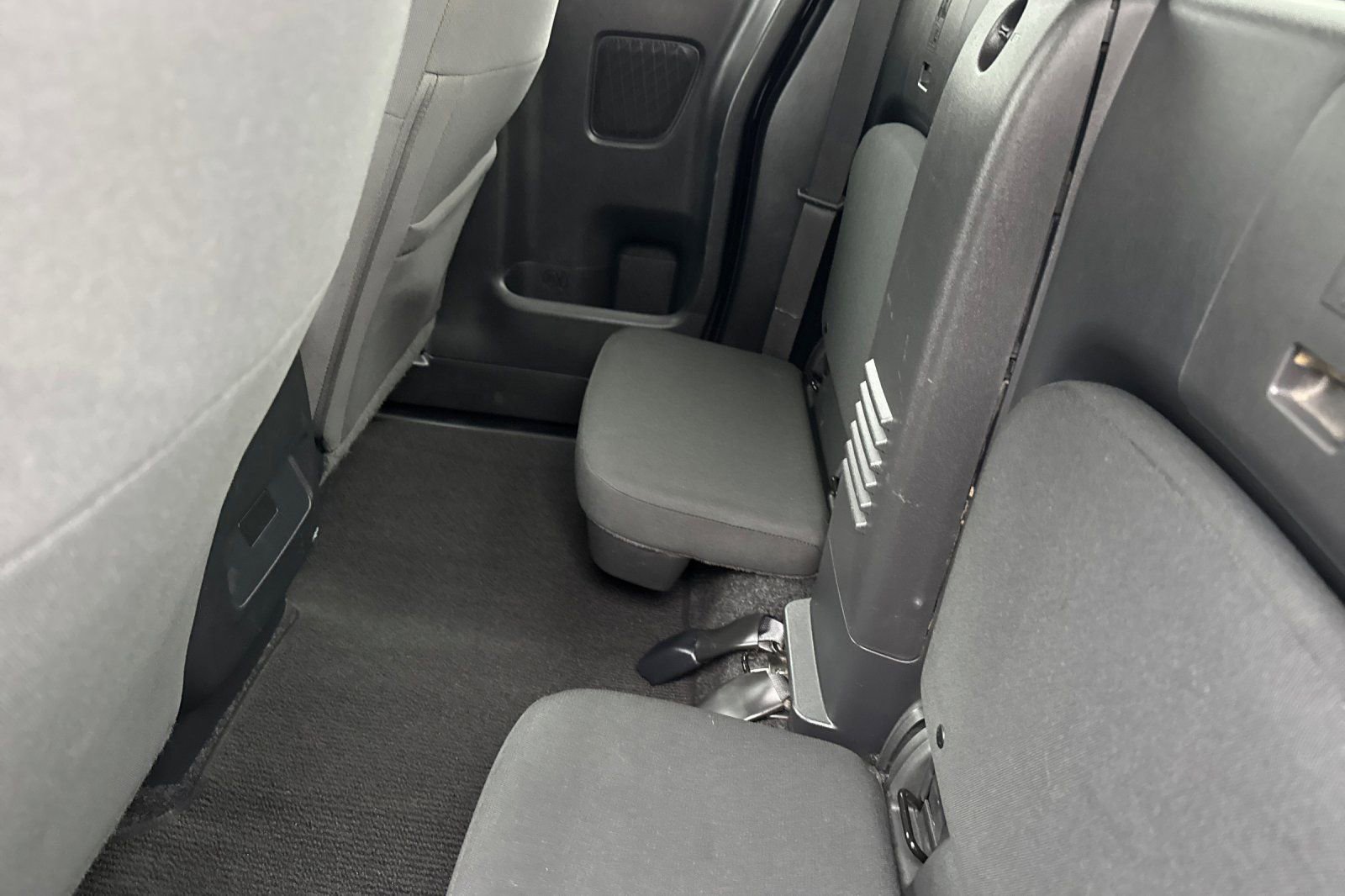 Used 2022 Nissan Frontier S image 12