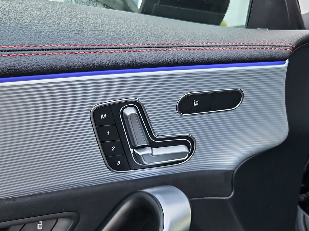 Used 2021 Mercedes-Benz CLA 250 CLA 250 image 24