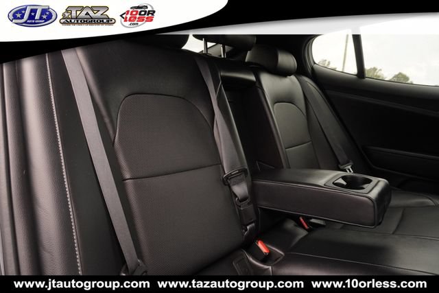 Used 2020 Kia Stinger GT1 RWD image 14