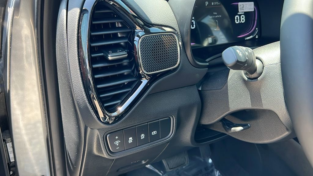 Certified 2025 Kia Soul GT-Line image 14