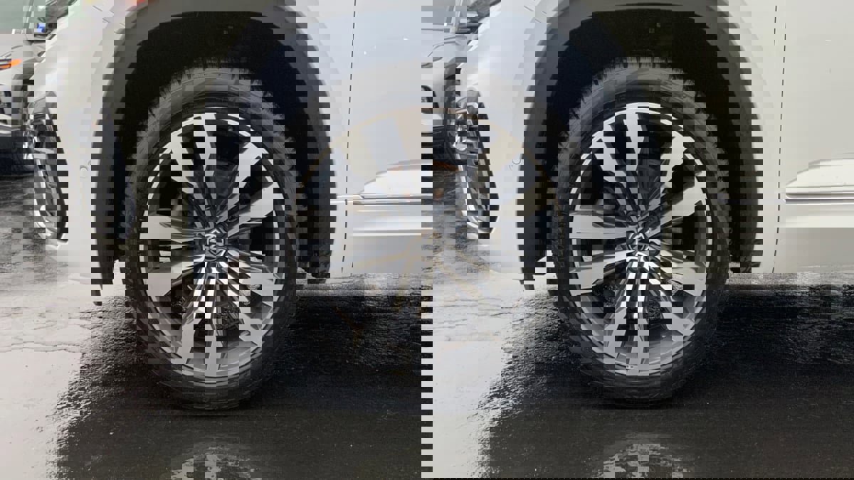 Used 2022 Volkswagen Atlas SEL Premium image 25