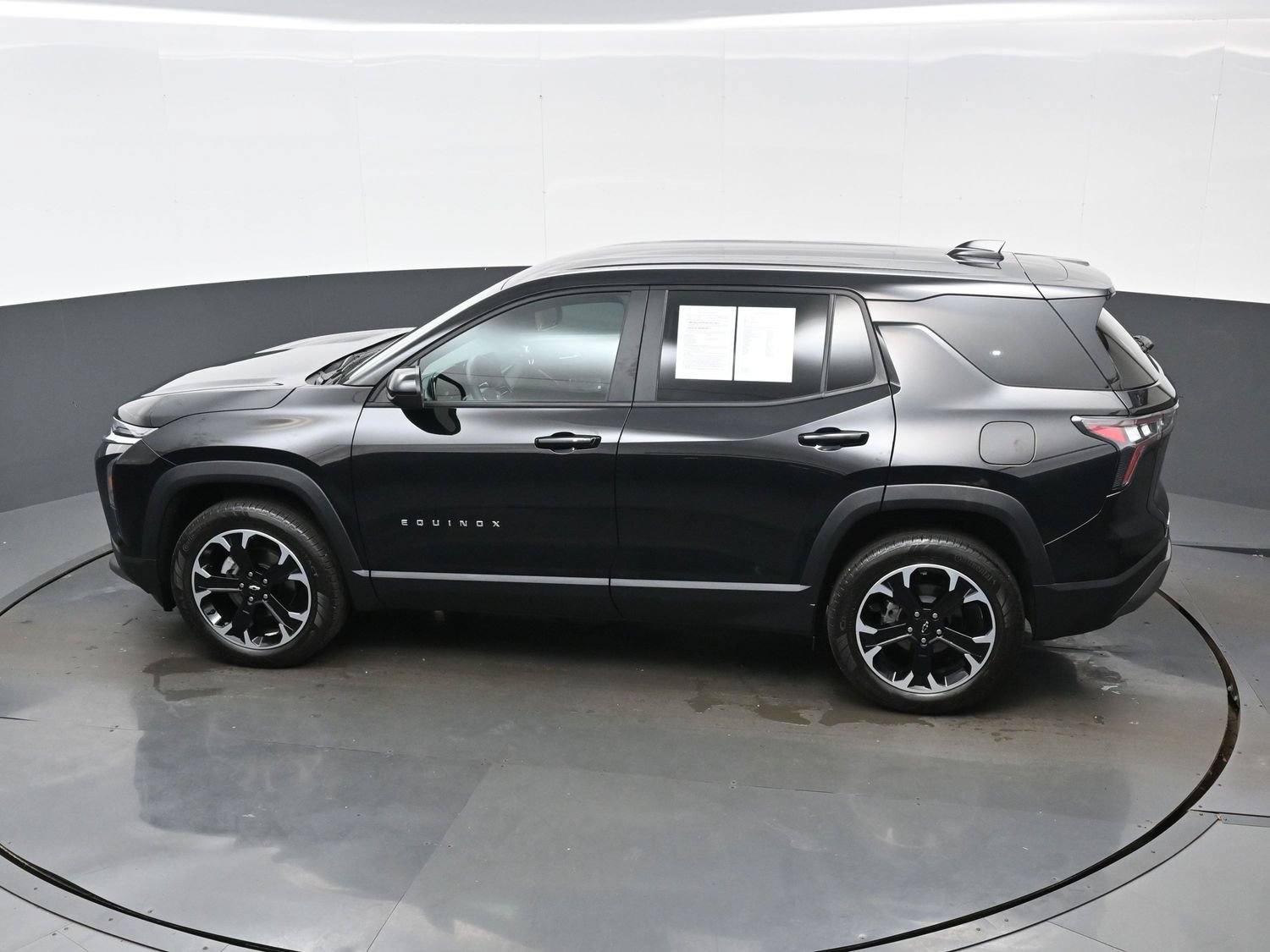 Used 2026 Chevrolet Equinox LT AWD/4WD image 37