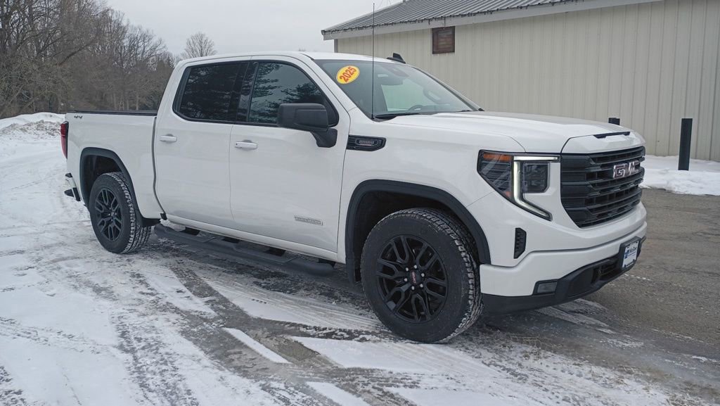 Used 2025 GMC Sierra 1500 Elevation image 1
