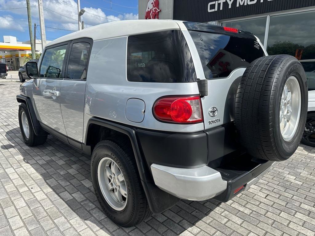 Used 2007 Toyota FJ Cruiser 2WD image 5