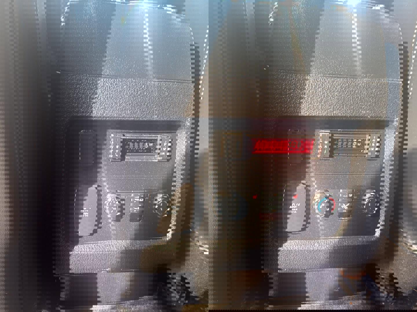 Used 2016 Lincoln Navigator Select image 14