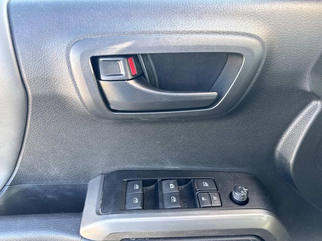 Used 2022 Toyota Tacoma SR5 image 14