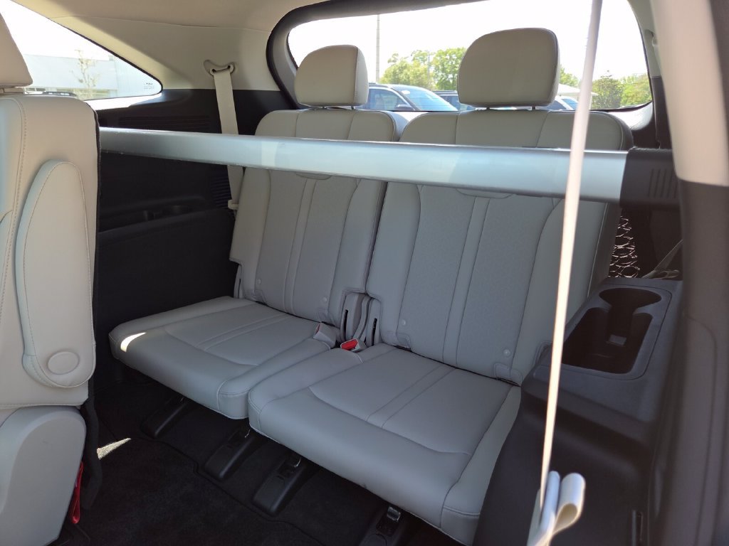 Used 2023 Kia Sorento EX w/ Panoramic Sunroof Package FWD image 23
