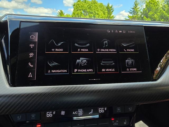 Used 2024 Audi RS e-tron GT w/ Carbon Performance Package AWD/4WD image 50