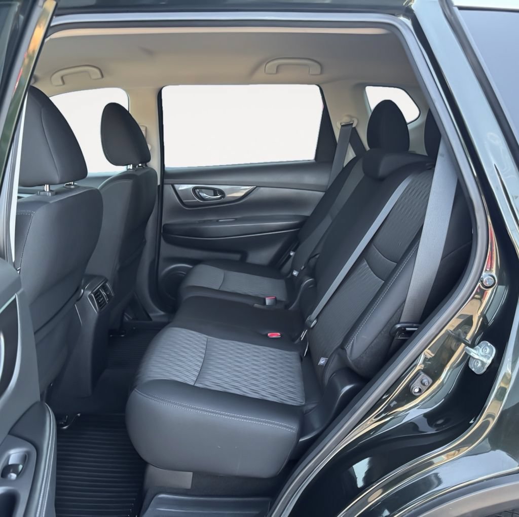 Used 2020 Nissan Rogue SV AWD/4WD image 13