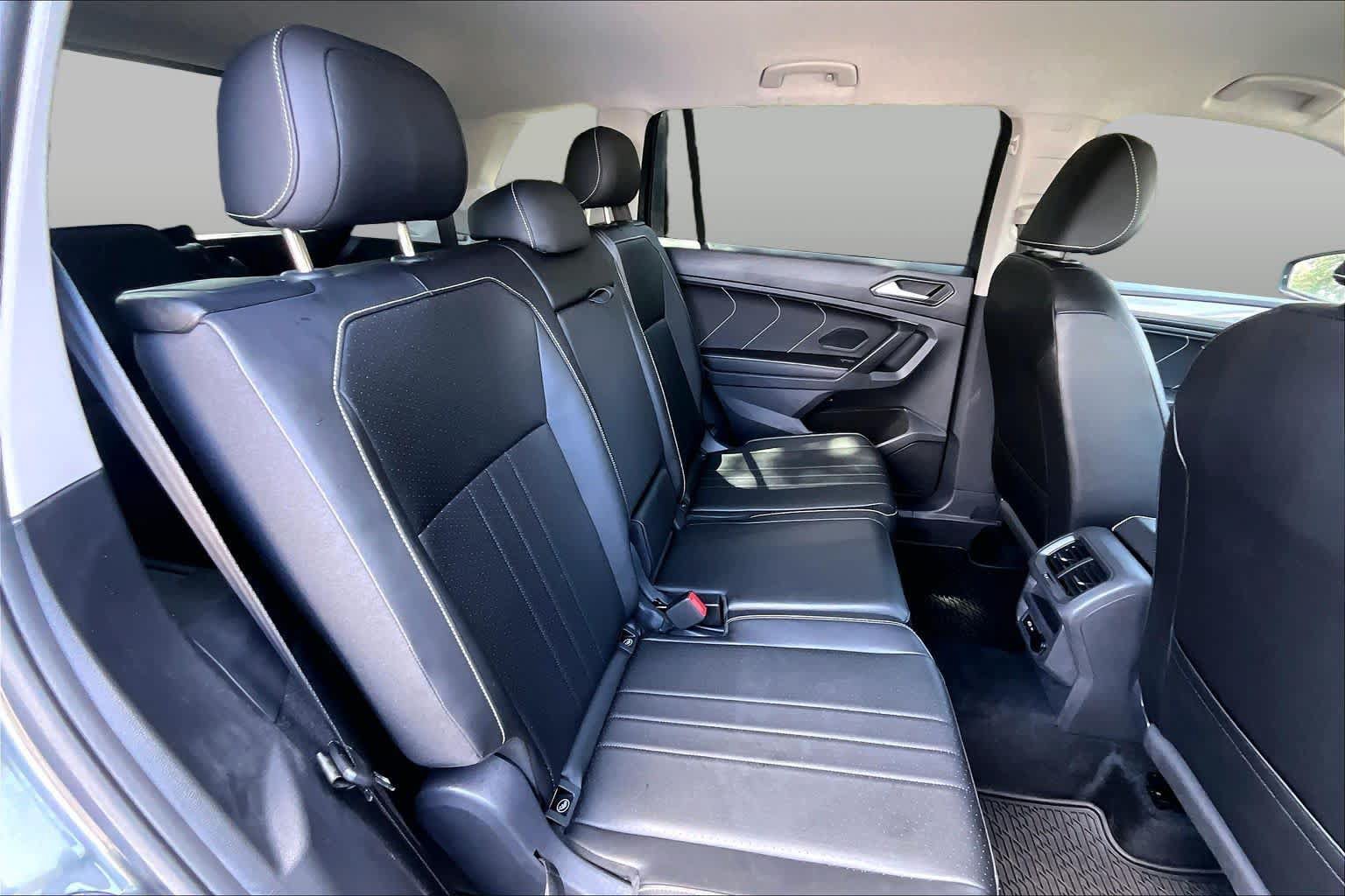 Used 2024 Volkswagen Tiguan SE FWD image 20