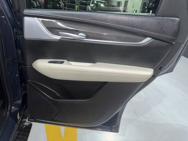 Certified 2025 Cadillac XT5 Sportv w/ Technology Package image 28