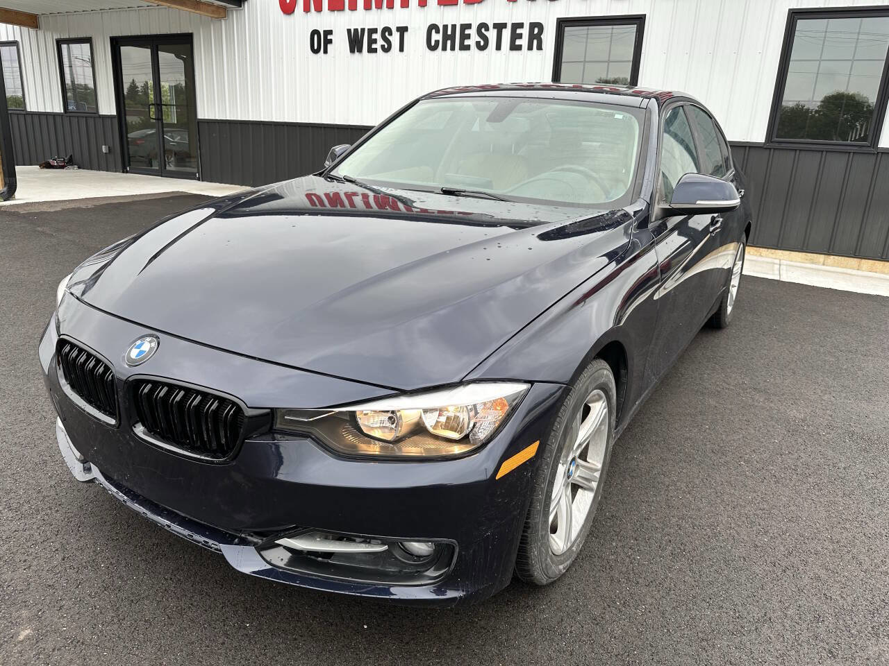 Used 2015 BMW 320i xDrive Sedan AWD/4WD image 2