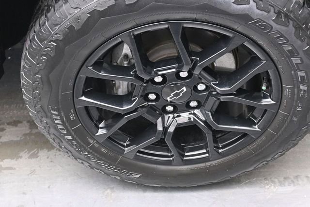 Used 2023 Chevrolet Colorado Trail Boss w/ LPO, Dark Essentials Package AWD/4WD image 29