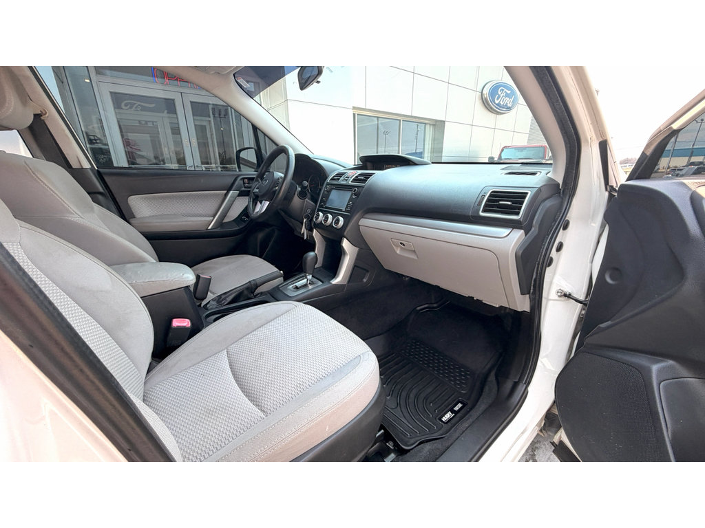 Used 2017 Subaru Forester 2.5i w/ Alloy Wheel Package AWD/4WD image 11