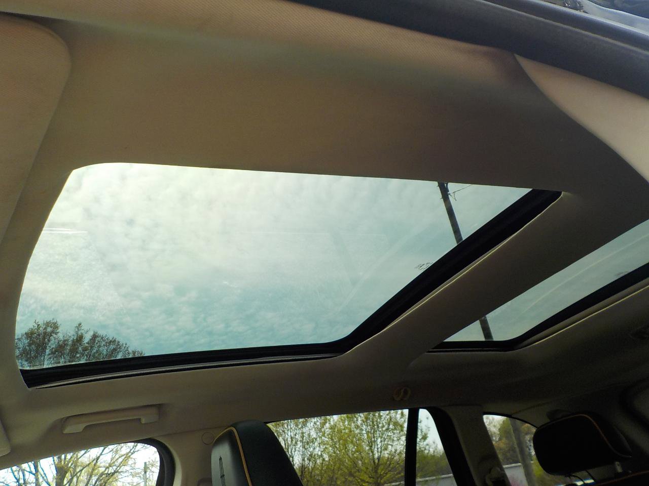 Used 2010 Lincoln MKX AWD image 29