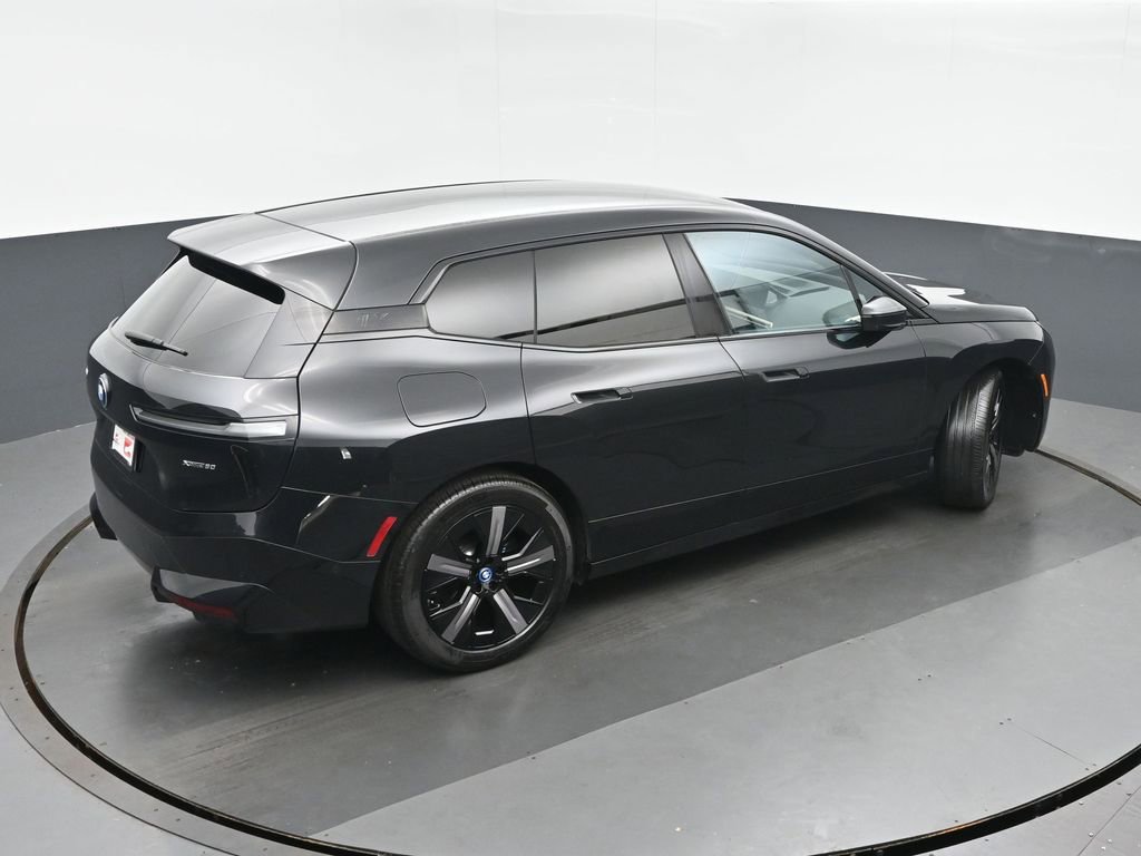 Used 2023 BMW iX xDrive50 w/ Sport Package AWD/4WD image 34