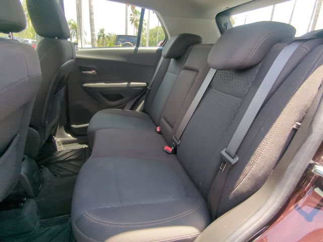 Used 2021 Chevrolet Trax LS w/ LPO, Protection Package AWD/4WD image 15
