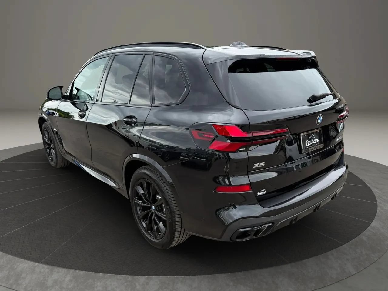 Used 2024 BMW X5 M60i w/ Executive Package AWD/4WD image 10