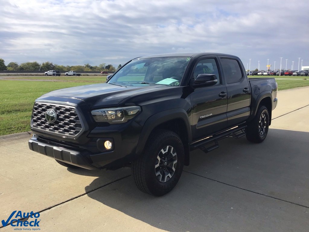 Used 2022 Toyota Tacoma TRD Off-Road image 8