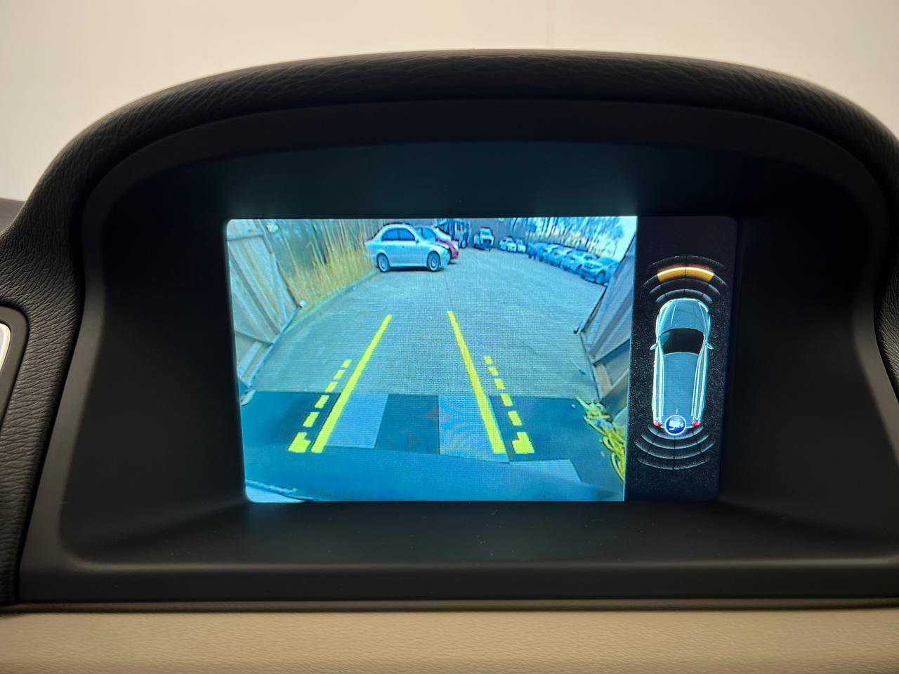 Used 2016 Volvo XC70 T5 Premier w/ Proximity Package FWD image 18