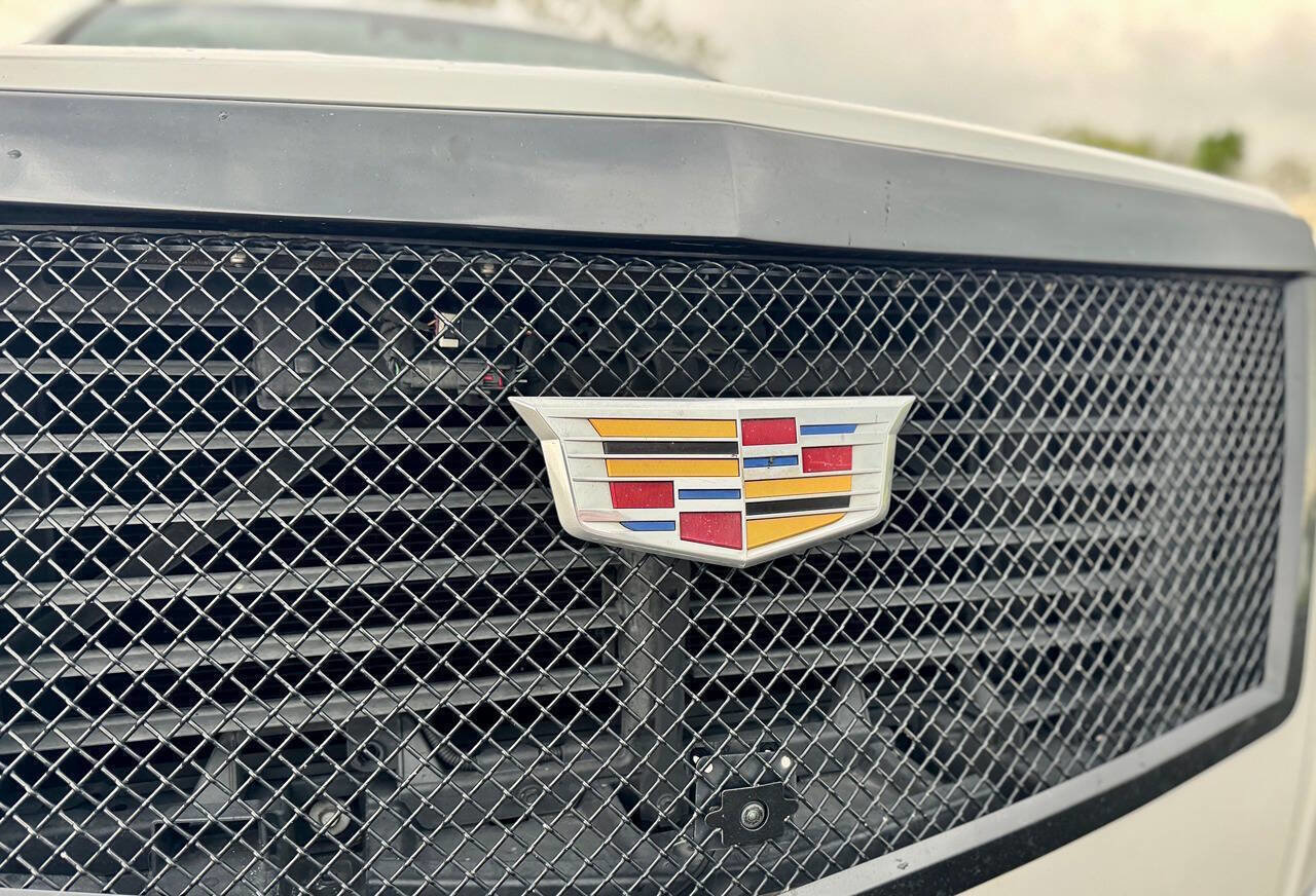 Used 2018 Cadillac Escalade Platinum image 9
