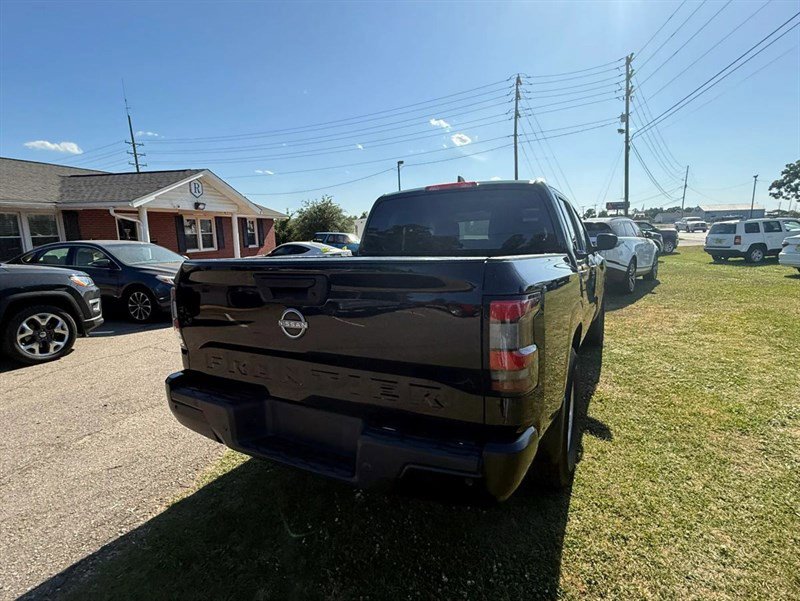 Used 2022 Nissan Frontier S w/ Technology Package RWD image 16