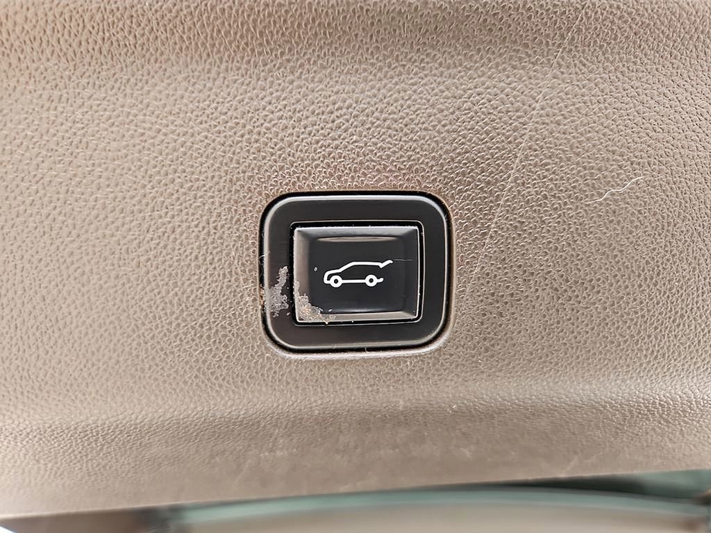 Used 2022 GMC Yukon Denali image 18