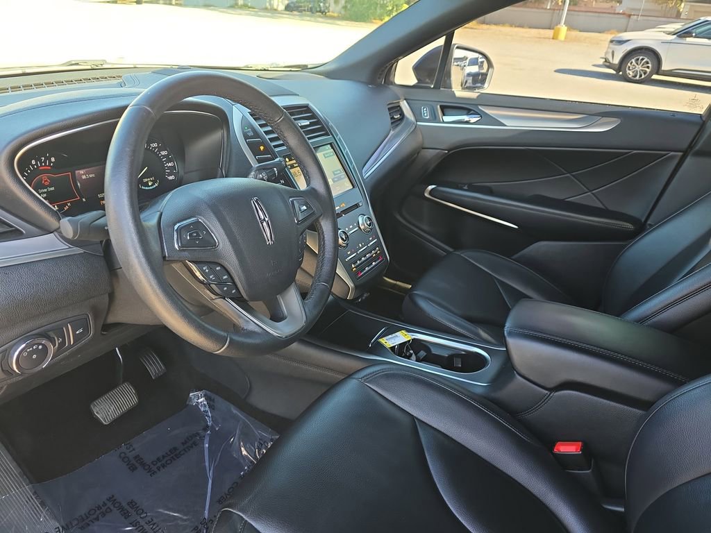 Used 2019 Lincoln MKC Premiere image 18
