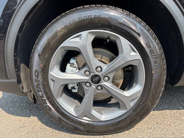 Used 2025 Ford Escape ST-Line Select AWD/4WD image 11