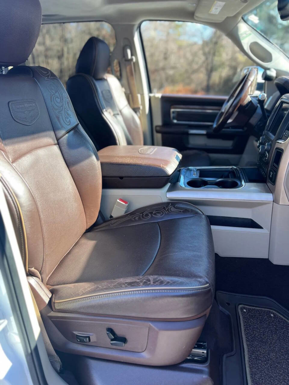 Used 2018 RAM 2500 Longhorn image 24