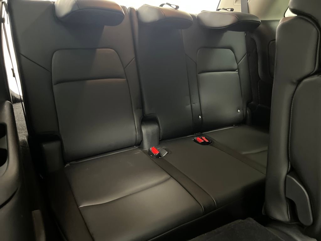 Used 2025 Nissan Pathfinder SL image 28