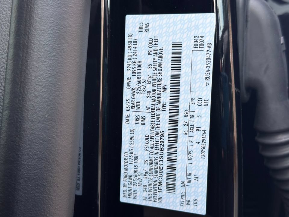 New 2025 Ford Escape SE w/ PHEV Premium Package FWD image 35