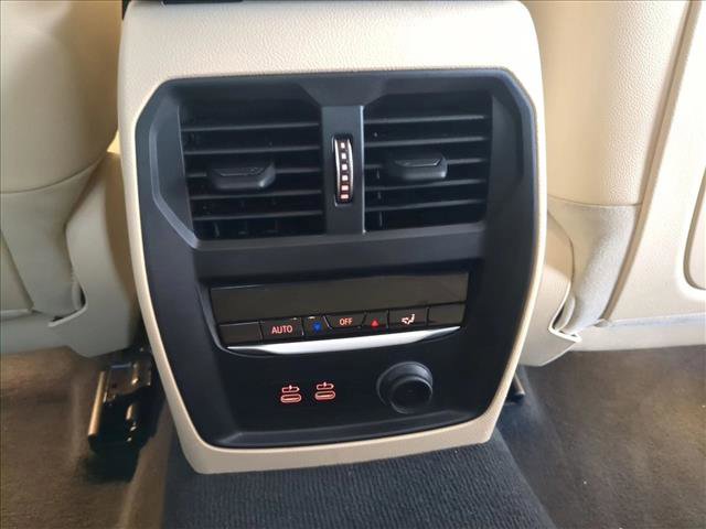 Used 2019 BMW 330i xDrive Sedan w/ Convenience Package image 18