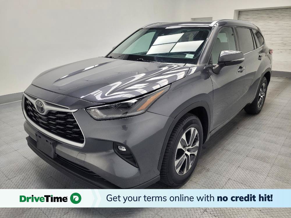 Used 2021 Toyota Highlander XLE FWD image 1