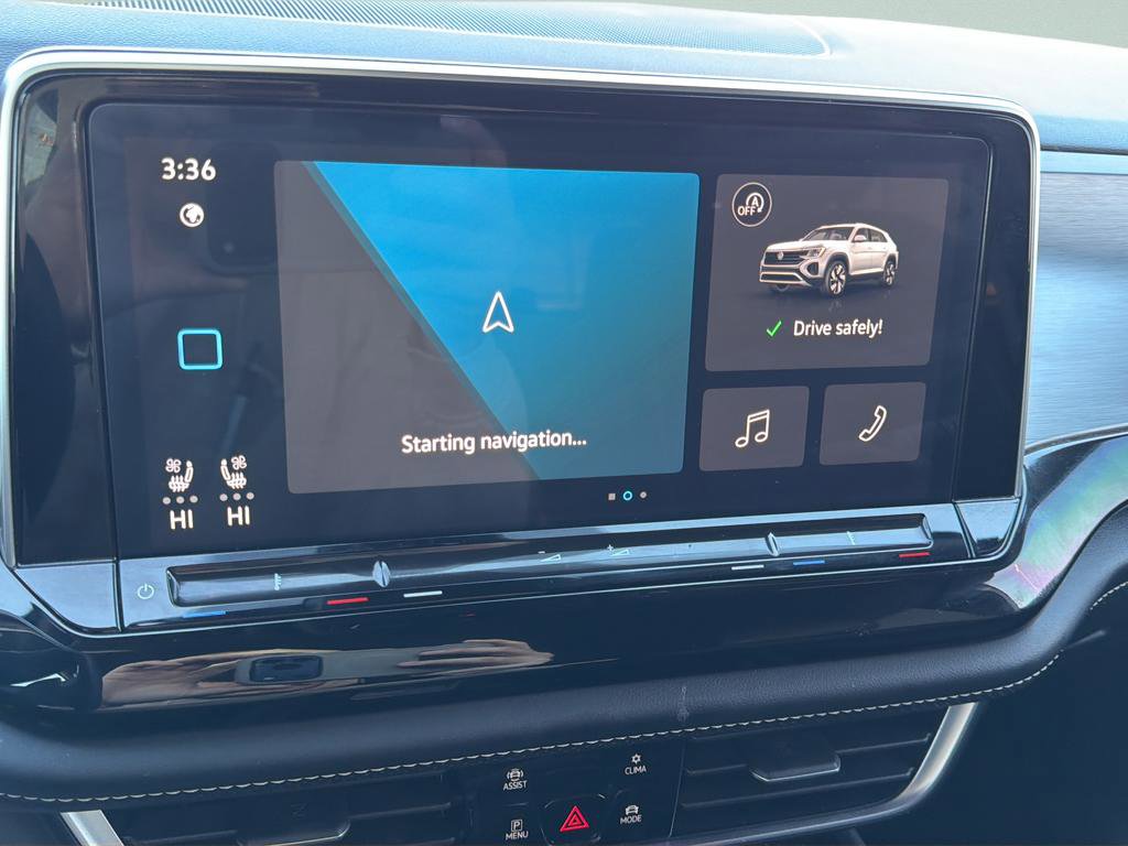 Used 2024 Volkswagen Atlas Cross Sport SE image 25