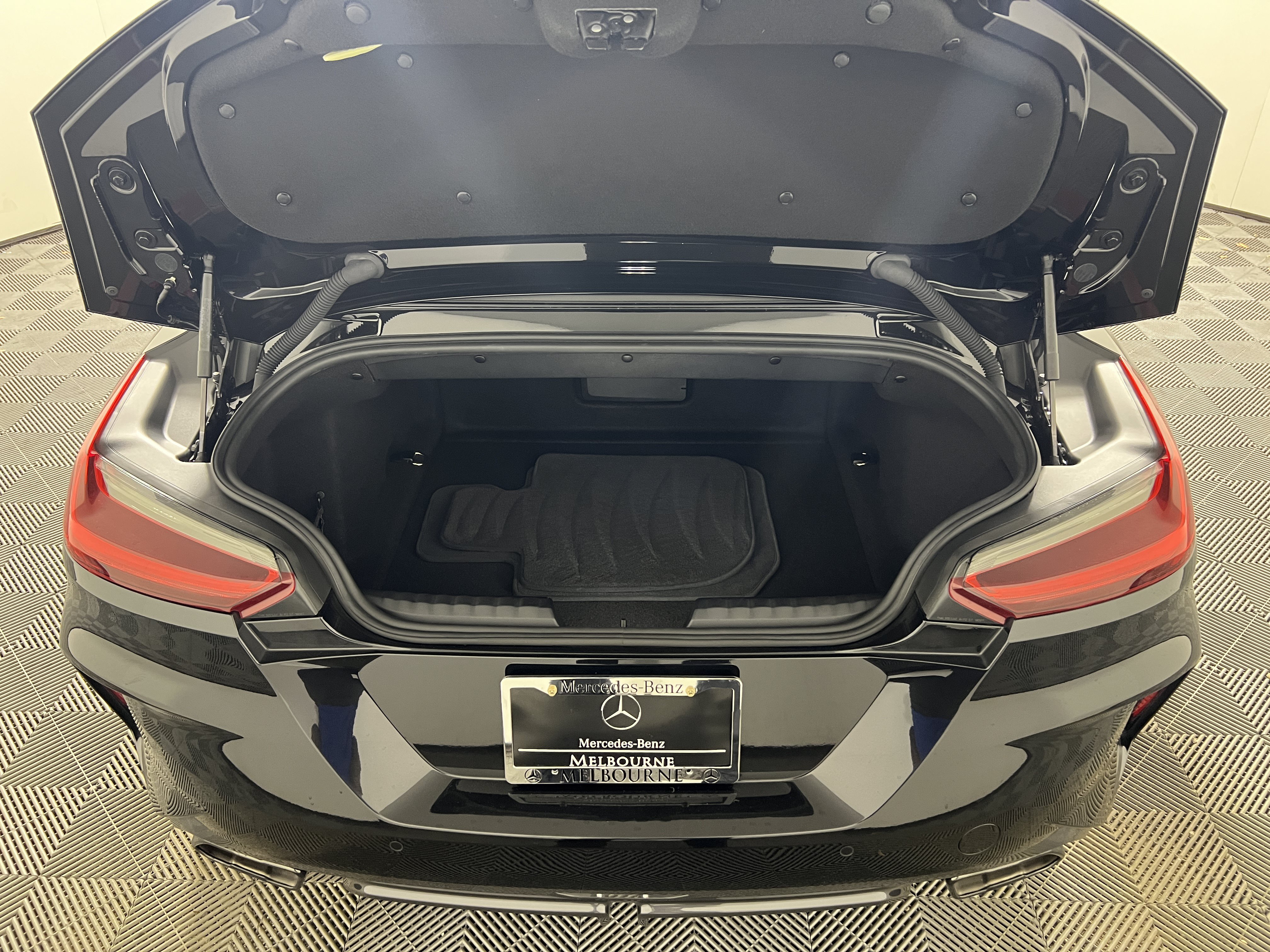 Used 2025 BMW Z4 M40i w/ Premium Package RWD image 20