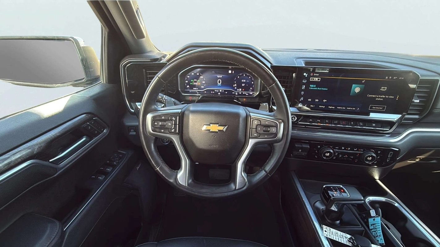 Used 2023 Chevrolet Silverado 1500 LTZ w/ LTZ Convenience Package II AWD/4WD image 19