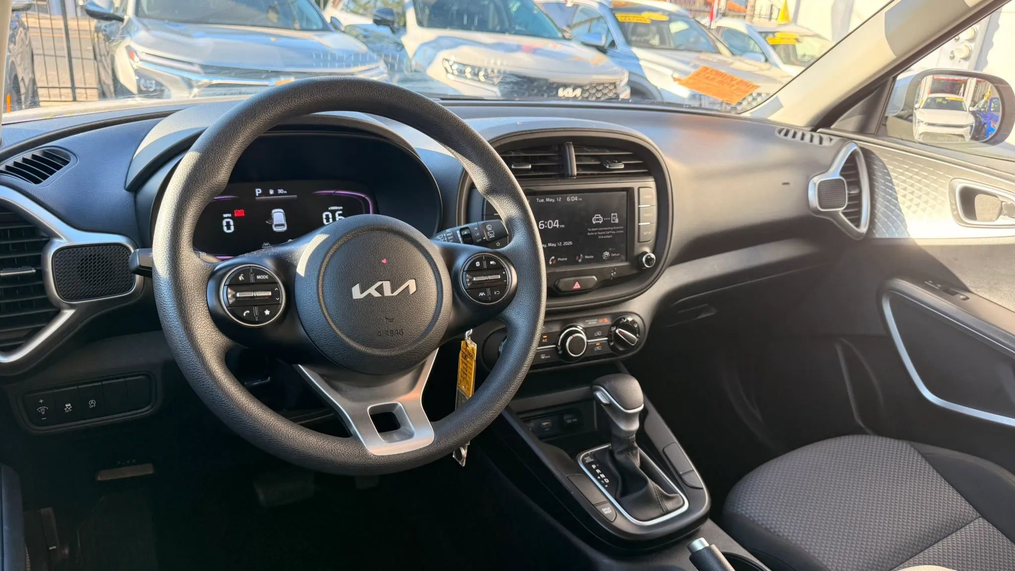 Used 2024 Kia Soul LX w/ Option Group 015 FWD image 17
