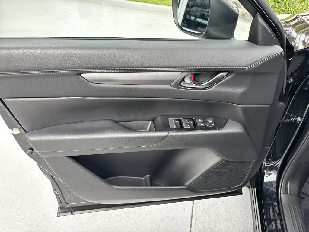 Used 2021 MAZDA CX-5 Touring FWD image 39