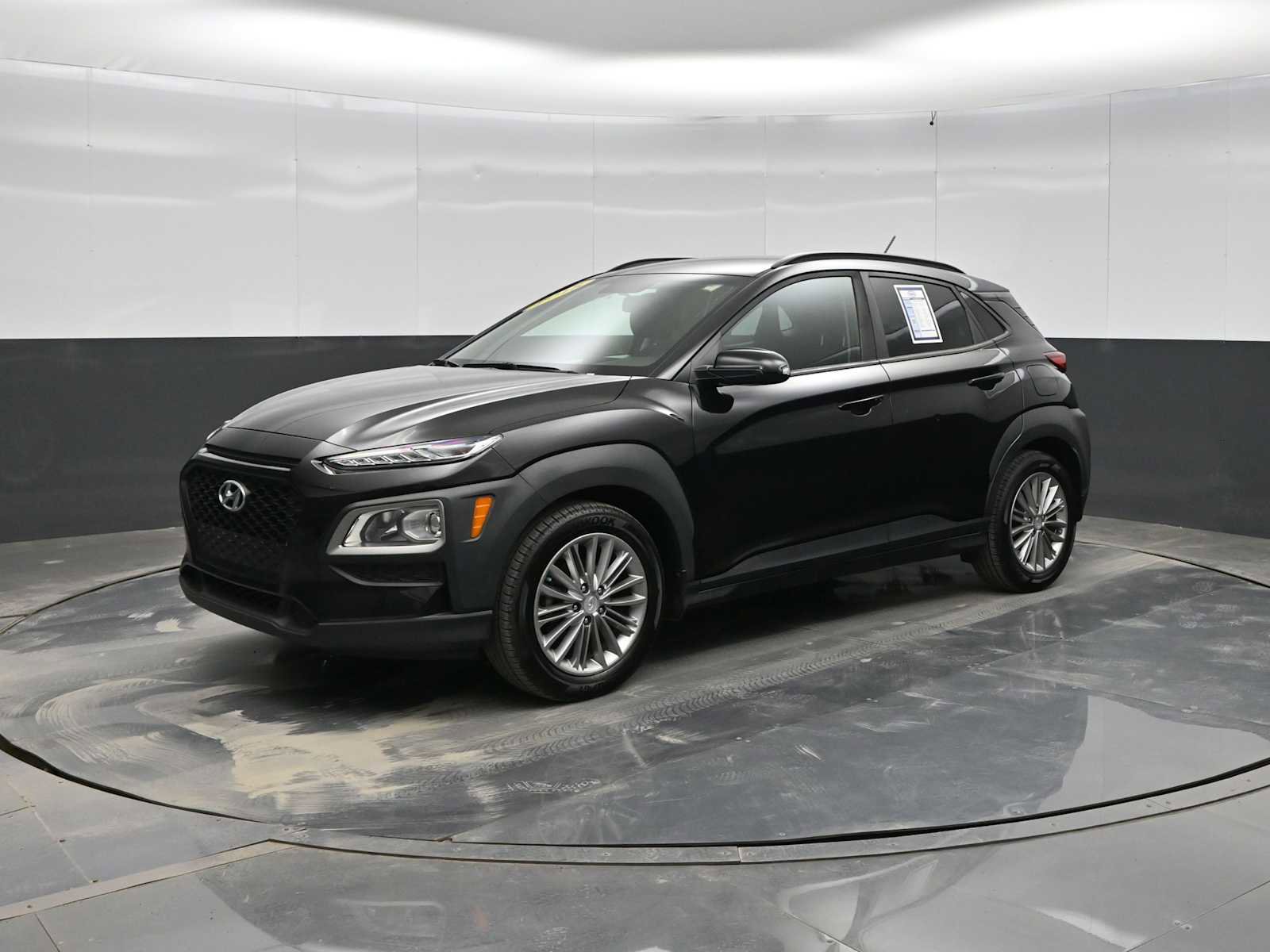 Used 2018 Hyundai Kona SEL image 4