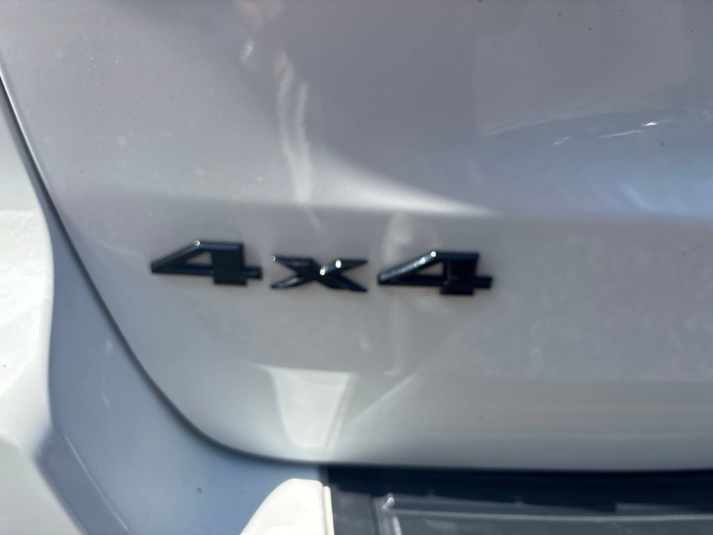 Used 2021 Jeep Grand Cherokee Laredo X AWD/4WD image 16